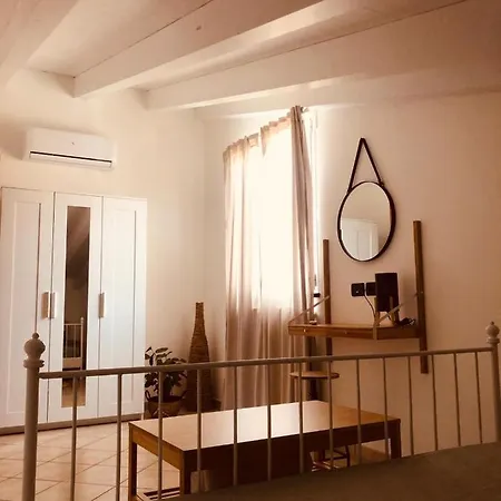 La Via Del Mare Apartment *